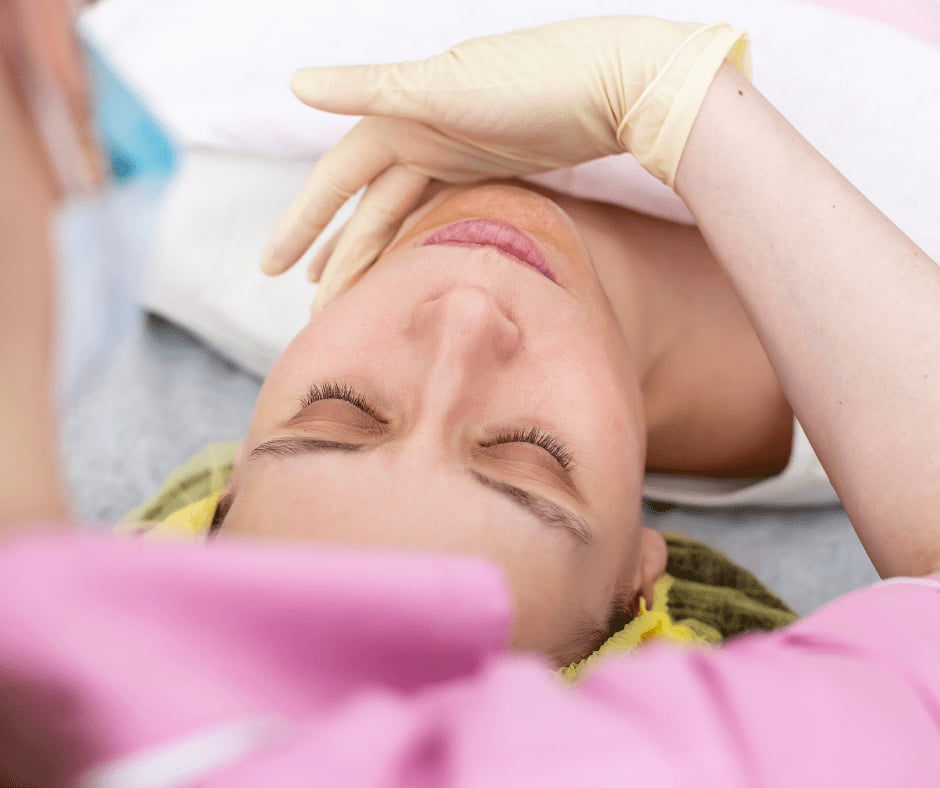 Îngrijirea tenului post-peeling chimic